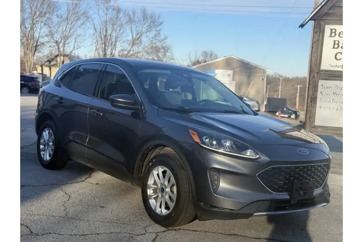 $7999 : 2020 Escape SE image 10