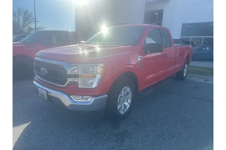 $26988 : Ford F-150 2022 4x2 XLT 4dr image 1