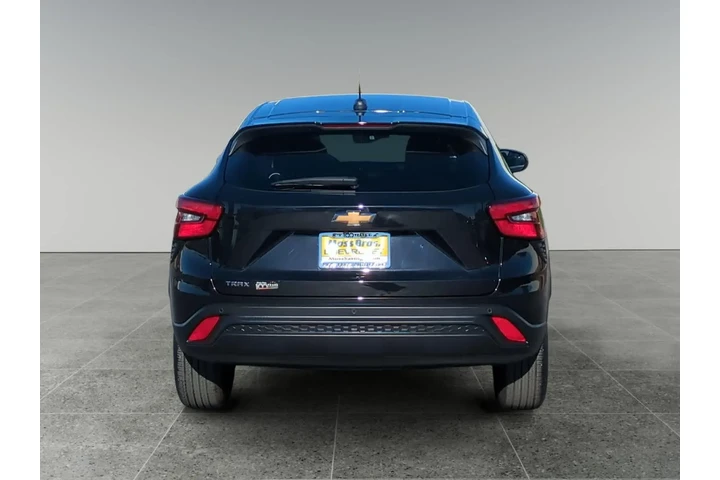 Chevrolet Trax 2024 LS 4dr C image 4