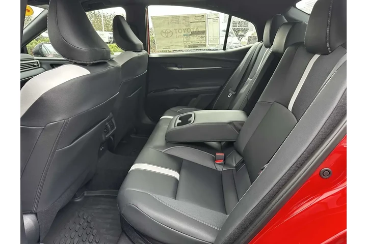 $32681 : Toyota Camry 2025 AWD SE 4dr image 10