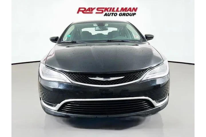 $9975 : Chrysler 200 2016 Limited 4d image 2