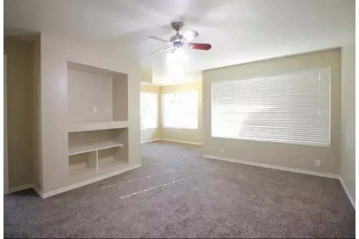 $1650 : Apartment for rent image 4