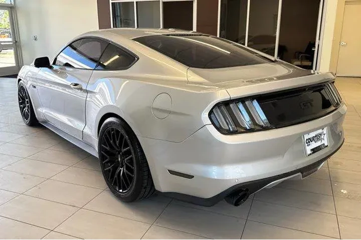 $32340 : Ford Mustang 2017 GT 2dr Fas image 6