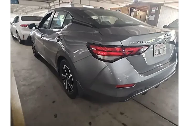 $21499 : Nissan Sentra 2025 SV 4dr Se image 3