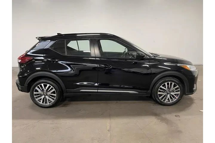 $17620 : Nissan Kicks 2024 SR 4dr Cro image 2