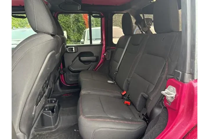 $38985 : Jeep Wrangler Unlimited 2021 image 9