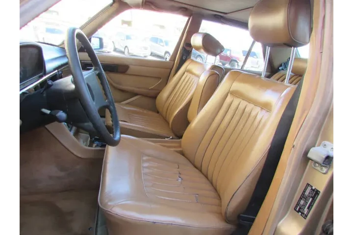 $6995 : 1984 Mercedes-Benz 300-Class image 10