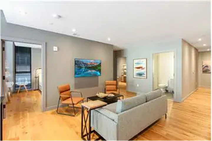 $5300 : Rental property with 5 bedro image 9