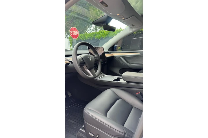 $30900 : *Tesla 2024 Modelo Y* image 4