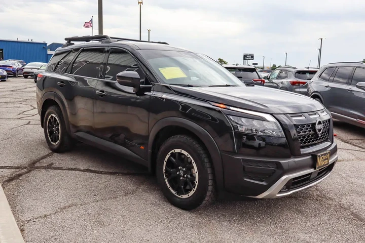 $40087 : 2025 Pathfinder Rock Creek 4WD image 3