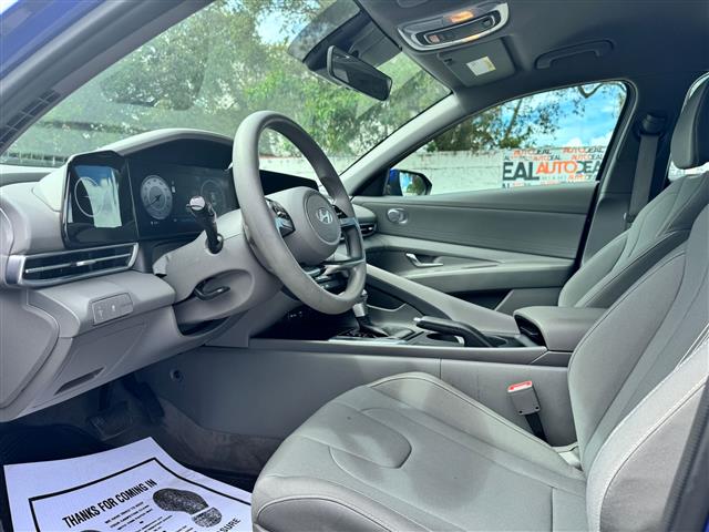 $2500 : HYUNDAI ELANTRA image 5