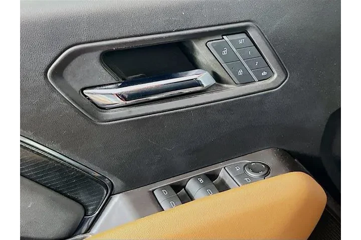 $39975 : GMC Canyon 2023 4x4 AT4 4dr image 9