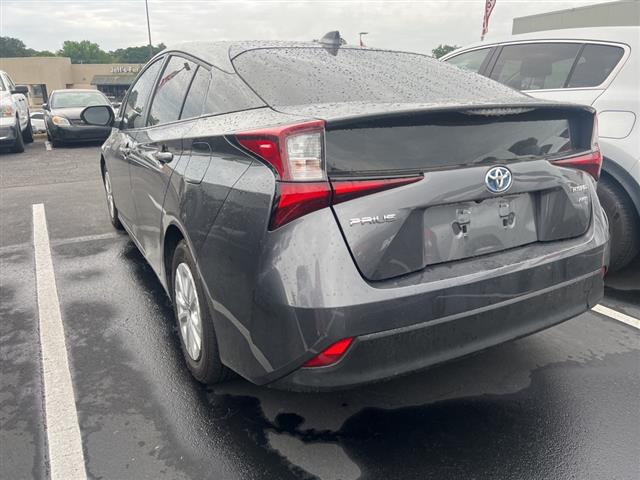$19990 : PRE-OWNED 2022 TOYOTA PRIUS L image 7