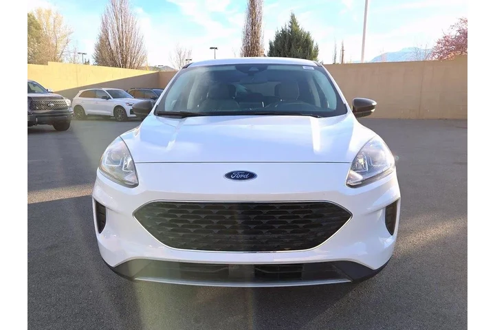 $18998 : Ford Escape 2022 AWD SE 4dr image 2