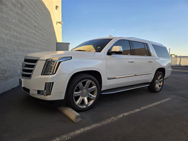 $45336 : Pre-Owned 2020 Escalade ESV L image 9