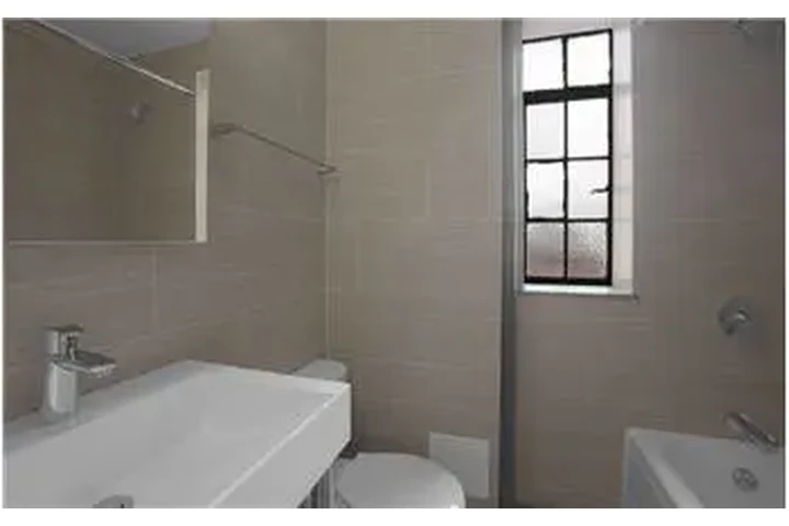 $8695 : Rental property with 3 bedro image 8