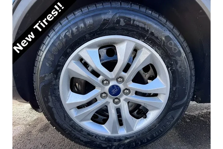 $14597 : Ford Escape 2020 AWD S 4dr S image 9