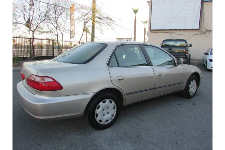 $5995 : 2000 Accord LX image 4