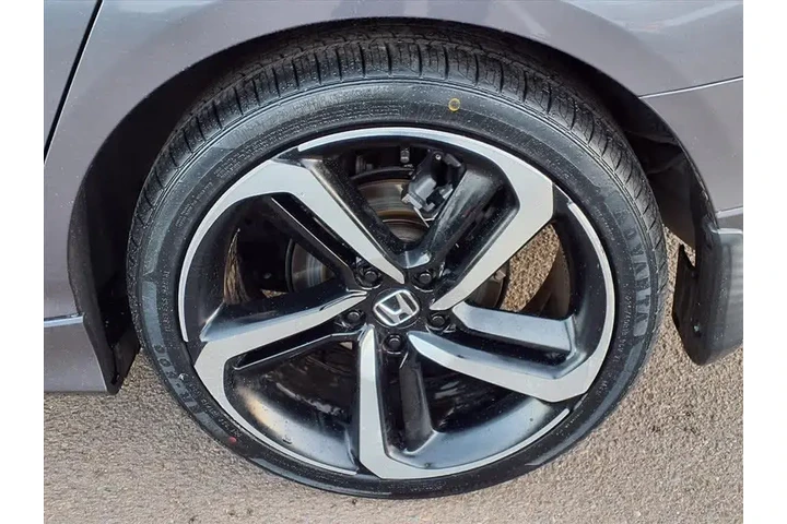 $18445 : Honda Accord 2020 Sport 4dr image 9