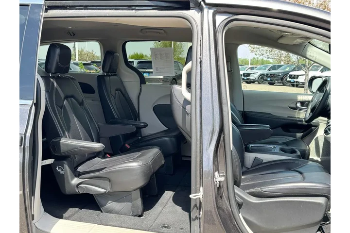 $23899 : Chrysler Pacifica 2023 Touri image 10