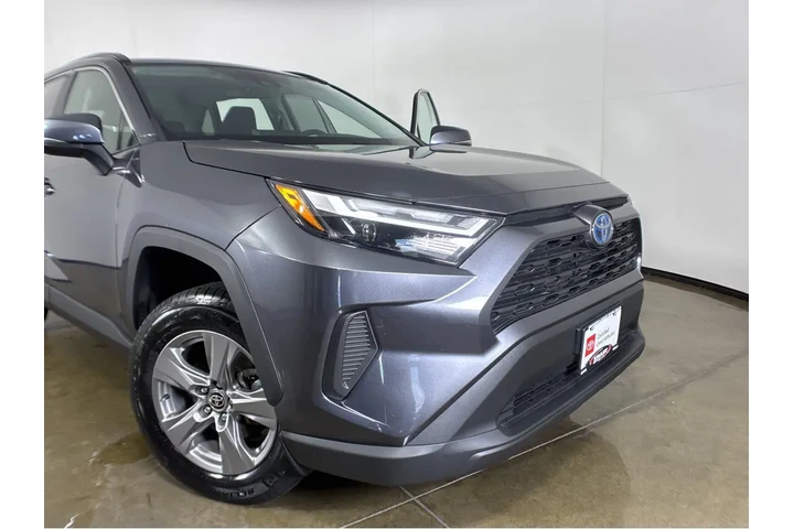 $33980 : Gold Certified2024 RAV4 Hybri image 7