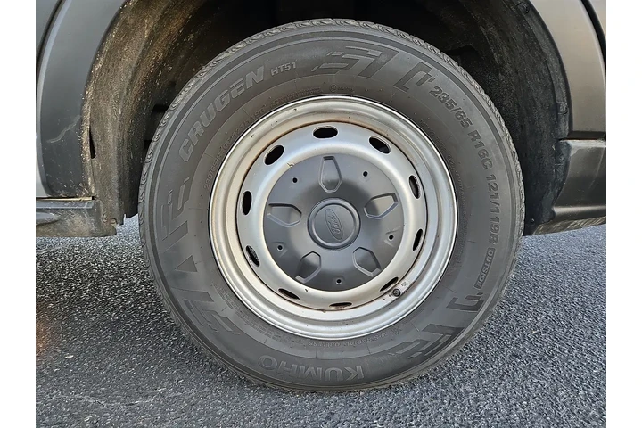 $22900 : 2019 Transit 250 Van Low Roof image 8