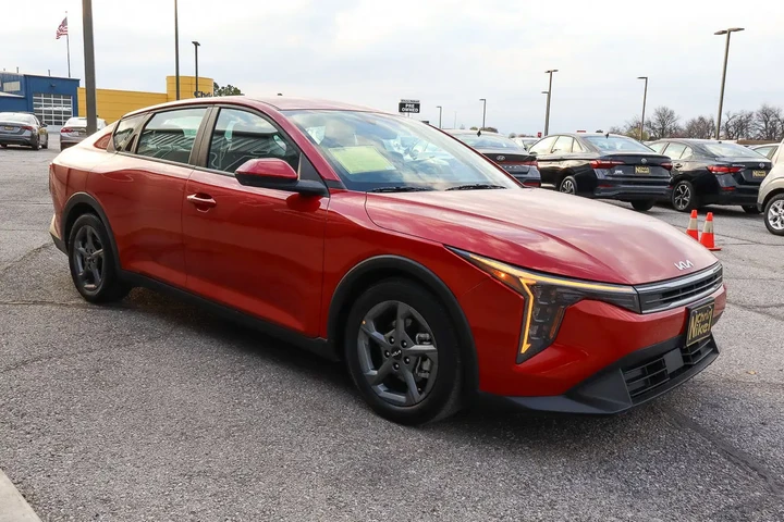 $18988 : 2025 K4 LXS FWD image 3