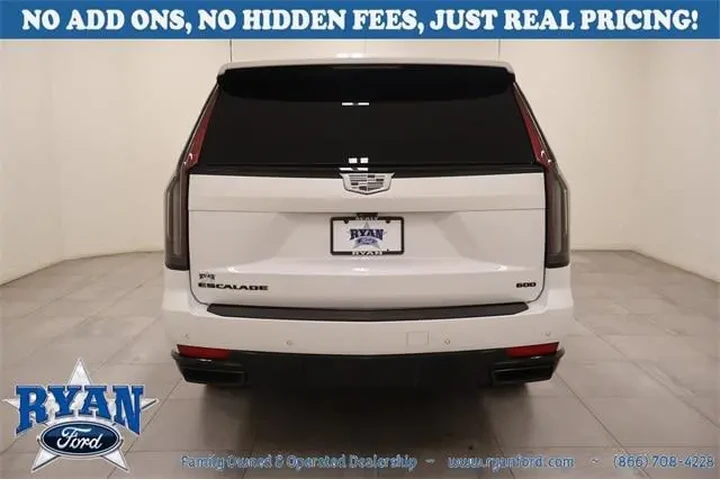 Cadillac Escalade 2023 4x4 S image 4