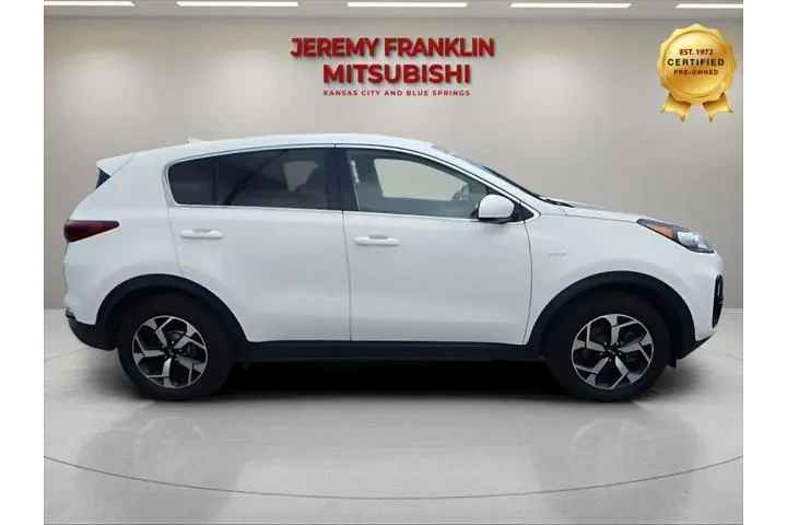$17988 : Kia Sportage 2020 AWD LX 4dr image 2
