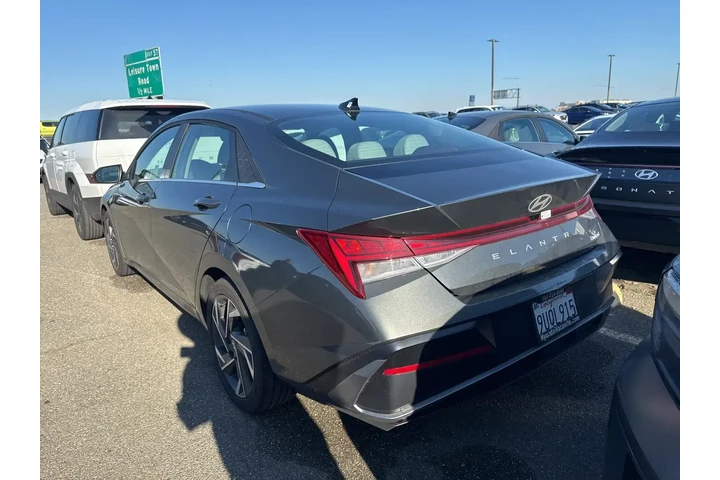 $23997 : Hyundai ELANTRA 2025 Limited image 3