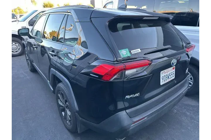 $36550 : Toyota RAV4 Hybrid 2022 AWD image 2