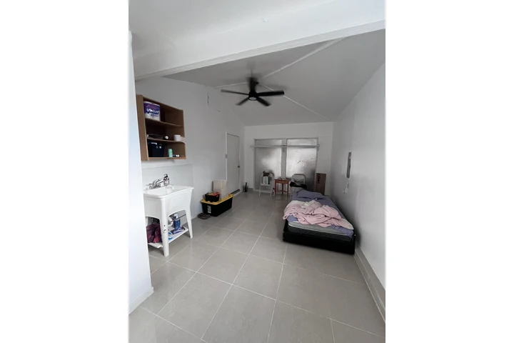 $1350 : Garage convertido en vivienda image 1