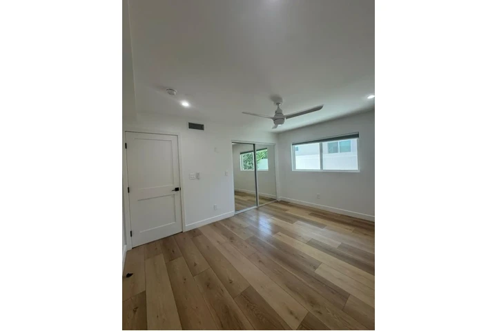 $1900 : 2 Bed 2Bath Apt in Vermont Ave image 6