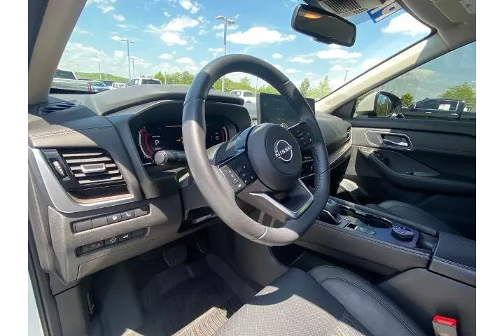 $29577 : Nissan Rogue 2024 AWD Platin image 9