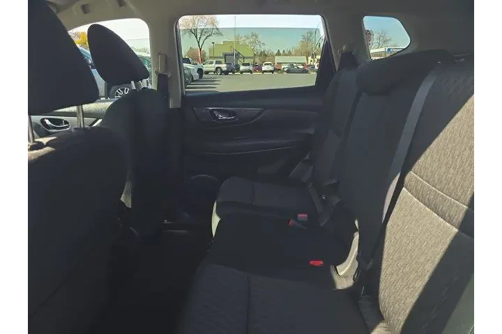 $10995 : Nissan Rogue 2017 SV 4dr Cro image 8