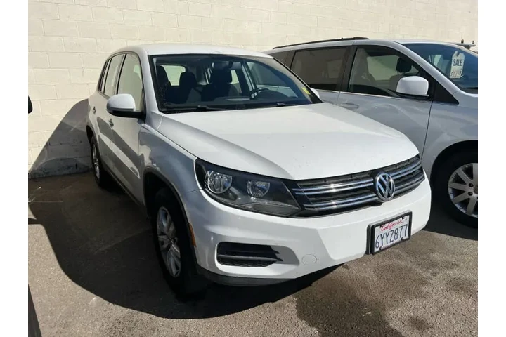 $6500 : 2013 Tiguan S 4Motion image 3