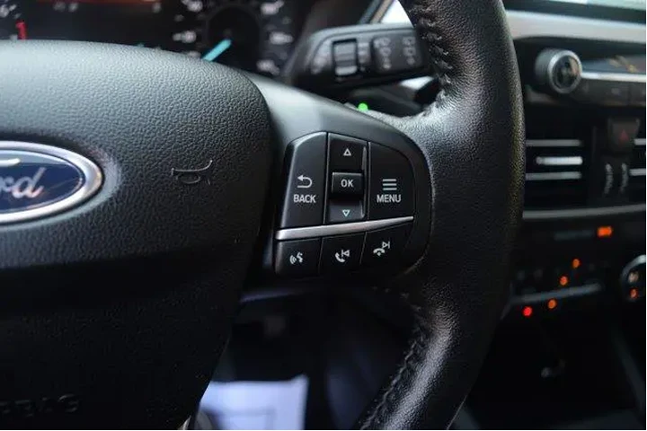 $17500 : Ford Escape 2020 SEL 4dr SUV image 6