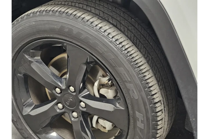 $27962 : Jeep Grand Cherokee L 2023 4 image 9