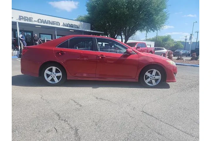 $10998 : Toyota Camry 2013 XLE 4dr Se image 2