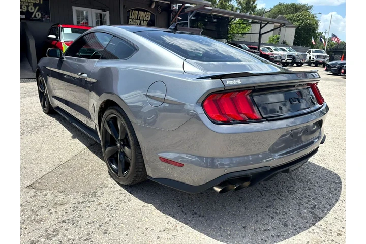2021 Mustang GT Premium Coupe image 6