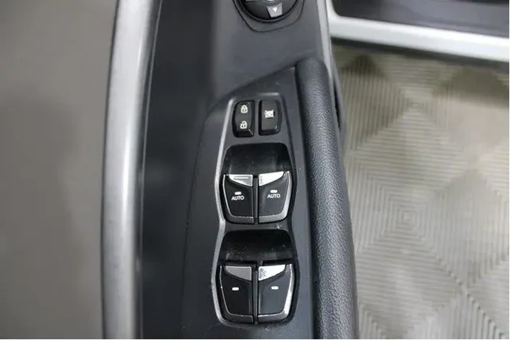 $11982 : Hyundai SANTA FE Sport 2017 image 7