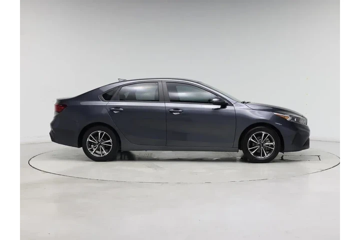 $17998 : Kia Forte 2023 LXS 4dr Sedan image 7