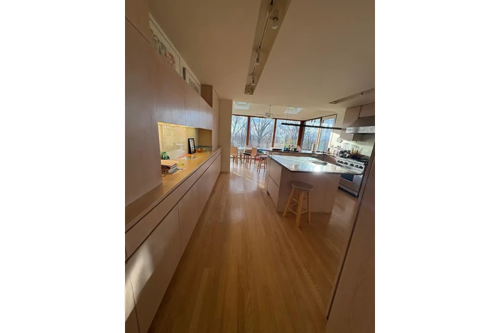 Home & Commercial Cleaning image 10