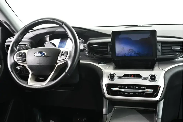 $27955 : Ford Explorer 2022 AWD XLT 4 image 8