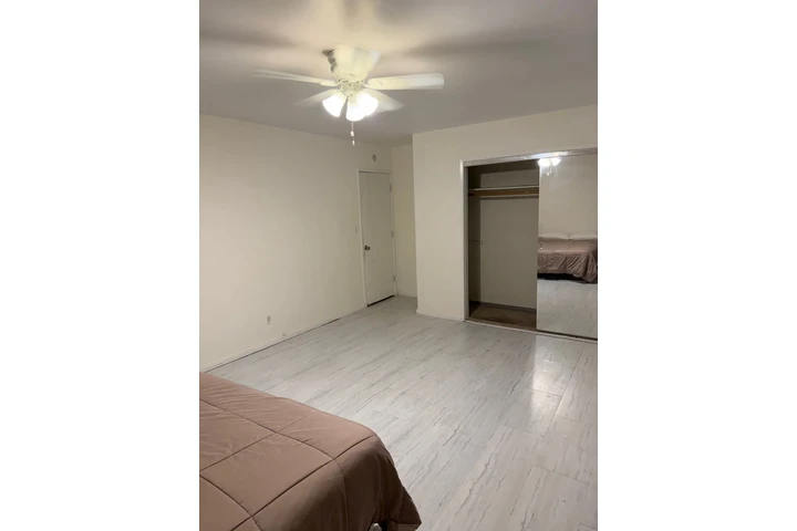 $1100 : 2 cuartos en renta en Lawndale image 2