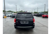 $8980 : 2017 Grand Caravan GT Wagon F thumbnail