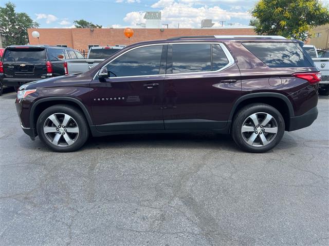 2018 Traverse LT Leather, LEA image 2