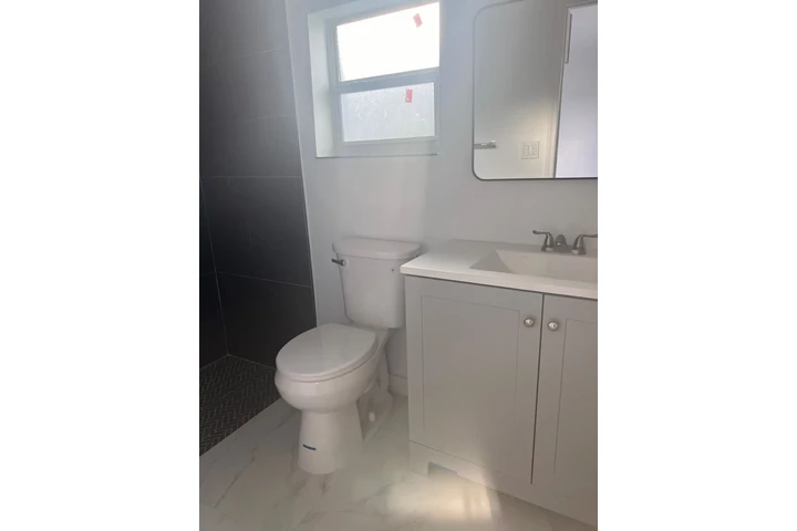 $1300 : Apartamento en renta image 5