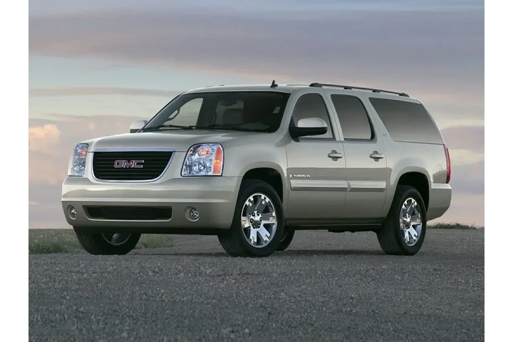 $12562 : GMC Yukon XL 2013 4x4 SLE 4d image 1