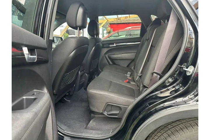 $8500 : 2015 KIA SORENTO2015 KIA SORE image 7